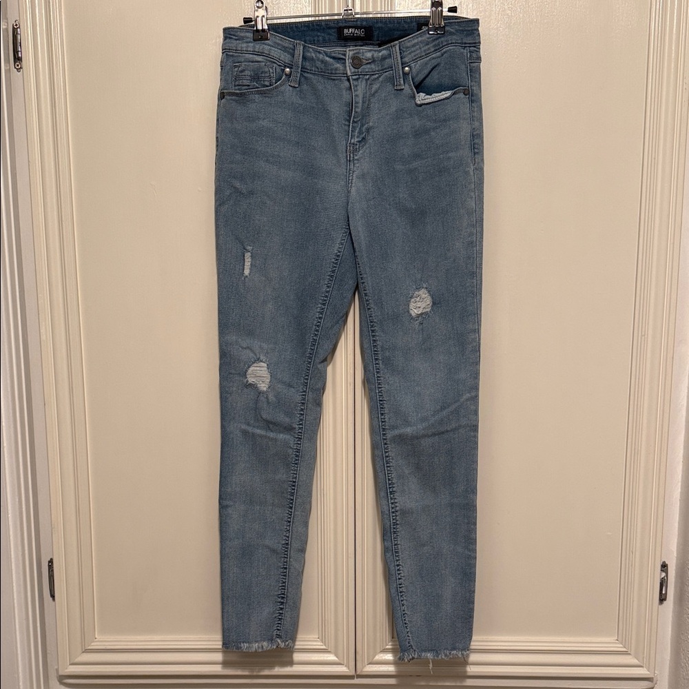 Mid rise skinny capris